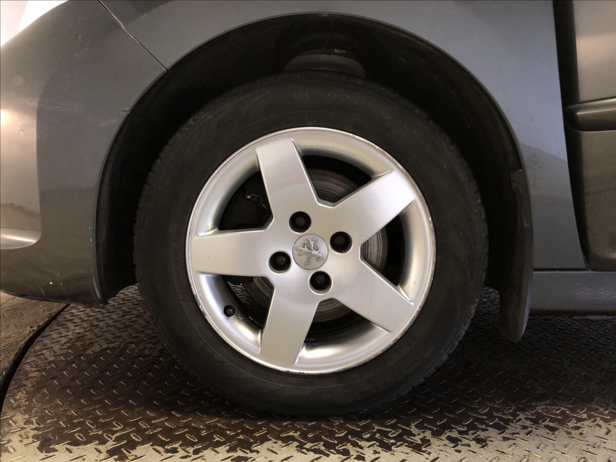 Peugeot 207 Kombi 1,4 l 70 kw