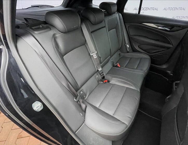 Opel Insignia Kombi 1,5 l 121 kw