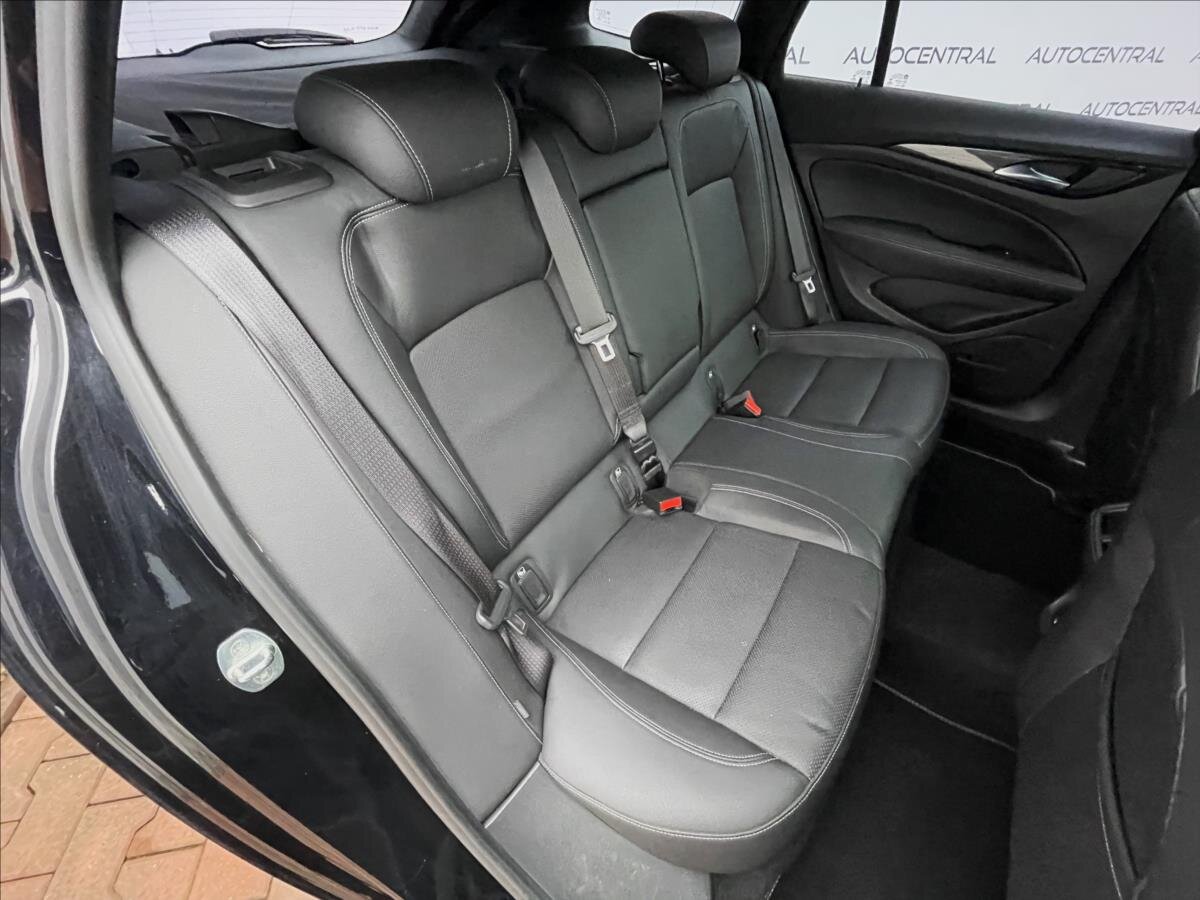 Opel Insignia Kombi 1,5 l 121 kw