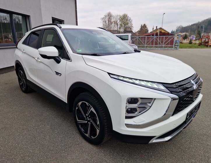 Mitsubishi Ostatní SUV / Terénní 2,4 l 138 kw