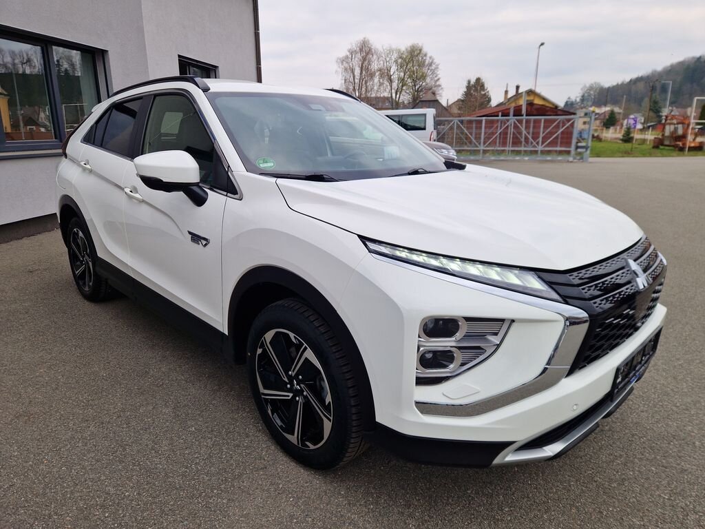 Mitsubishi Ostatní SUV / Terénní 2,4 l 138 kw