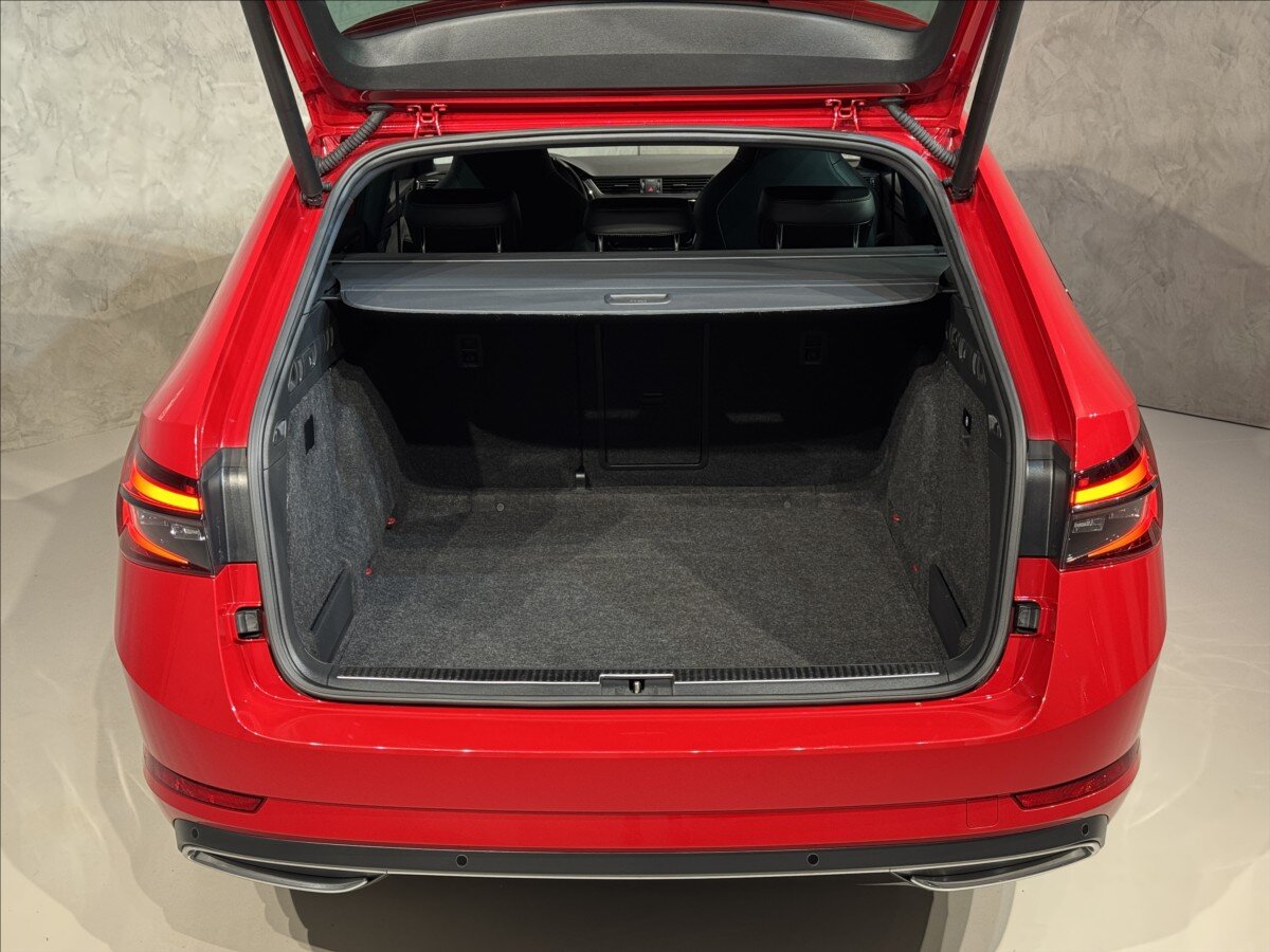 Škoda Superb Kombi 1,5 l 110 kw