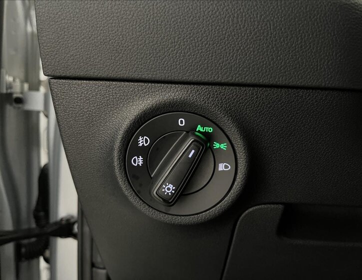 Škoda Karoq SUV / Terénní 1,5 l 110 kw