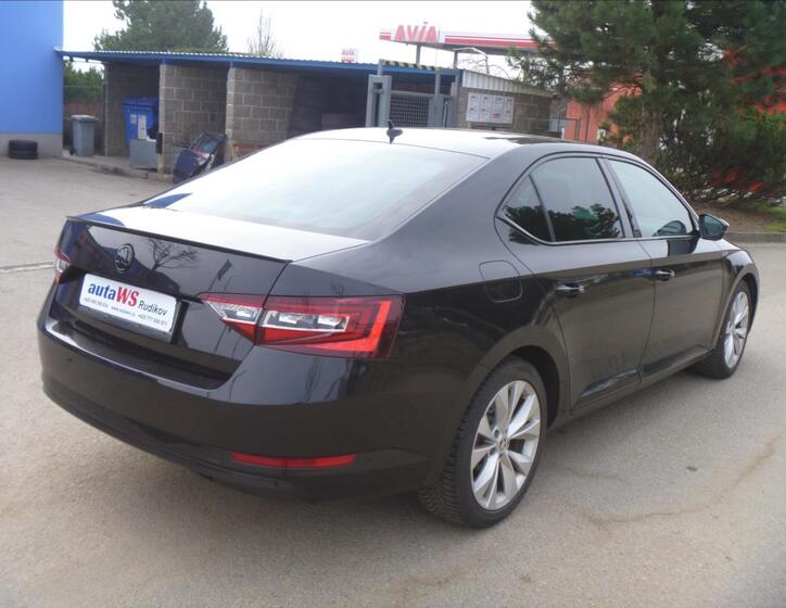 Škoda Superb 6