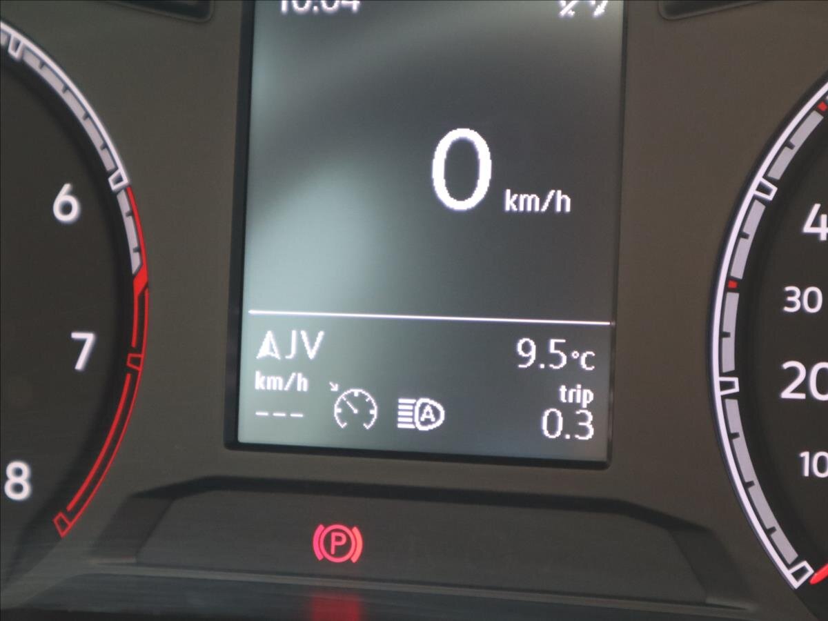 Volkswagen T-Roc CUV / Crossover 1,5 l 110 kw