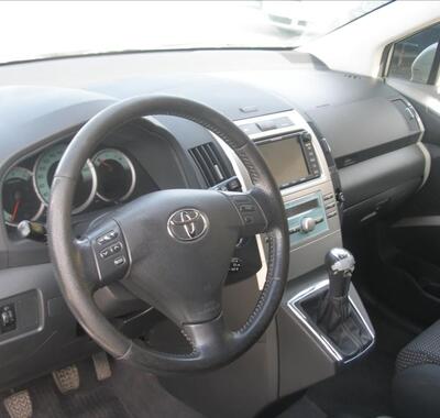 Toyota Corolla Verso 5