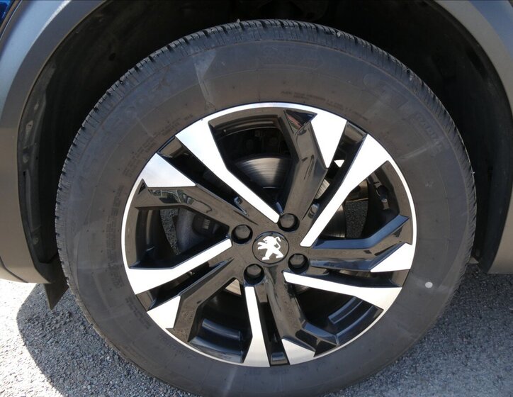 Peugeot 2008 SUV / Terénní 1,2 l 96 kw