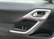 Peugeot 2008 SUV 1,2 l 60 kw