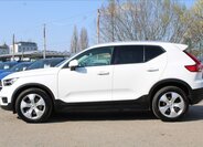 Volvo XC40 SUV / Terénní 2,0 l 140 kw