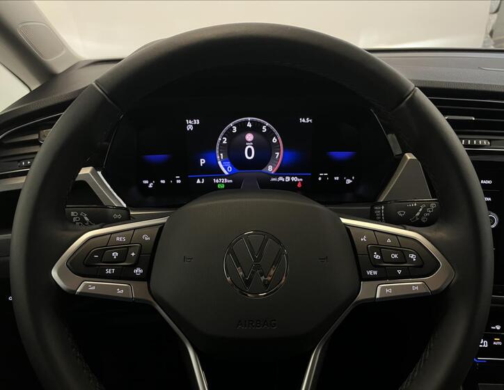 Volkswagen Touran 13