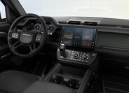 Land Rover Defender 6