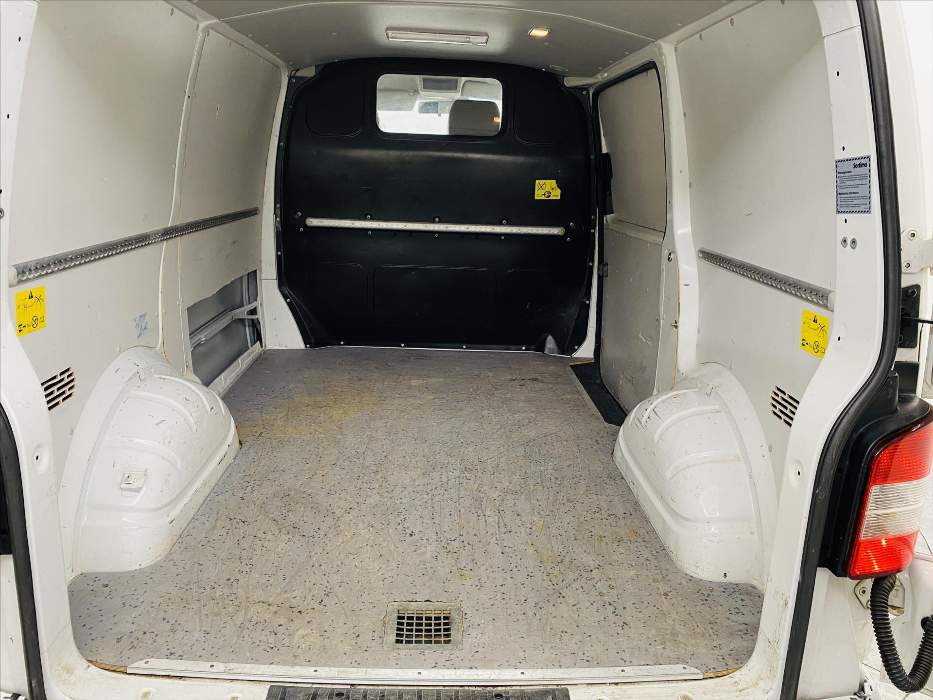 Volkswagen Transporter Skříň 2,0 l 75 kw