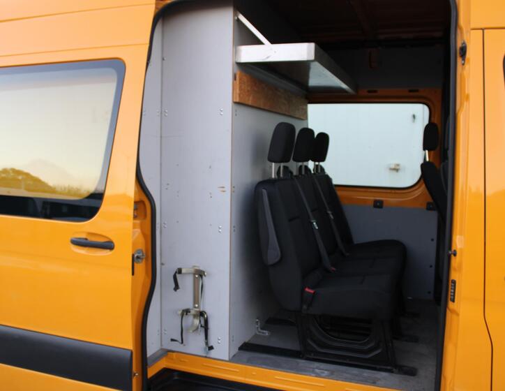 Mercedes-Benz Sprinter 10