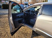 Peugeot 5008 SUV 1,5 l 96 kw
