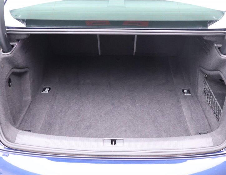 Audi A4 Sedan / Limuzína 2,0 l 120 kw