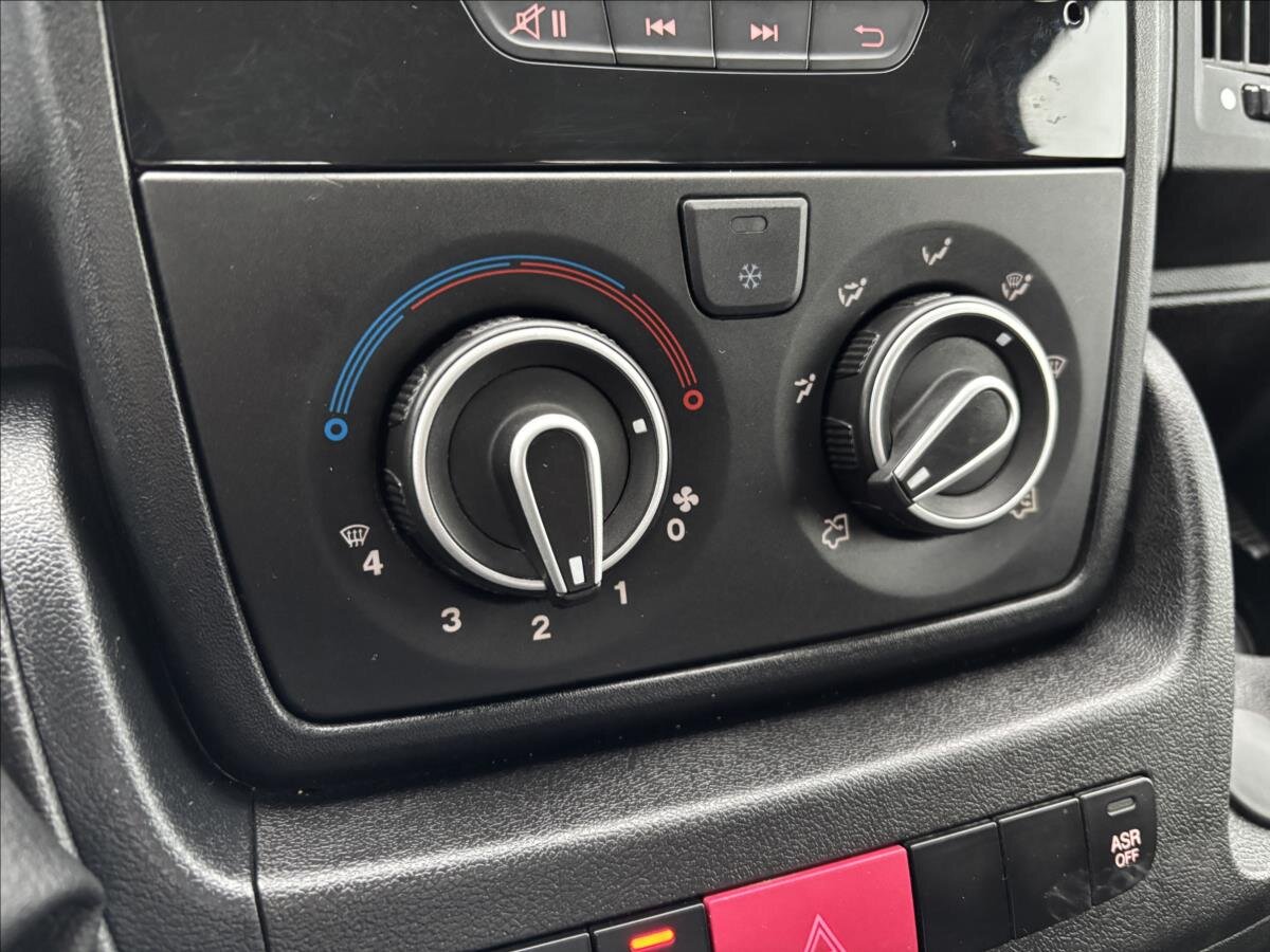 Peugeot Boxer Sklápěč 2,2 l 103 kw