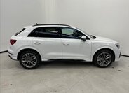 Audi Q3 SUV 1,5 l 110 kw