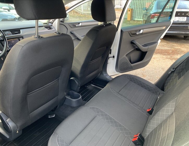 Škoda Rapid Hatchback 999,0 81 kw