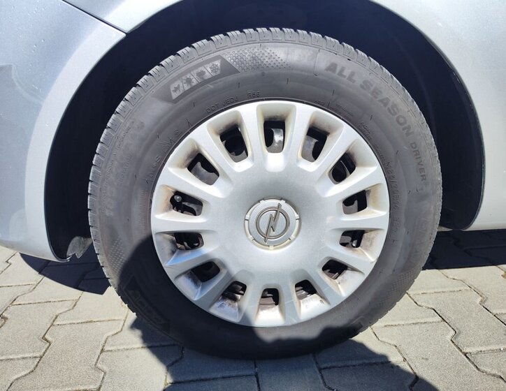 Opel Corsa Hatchback 1,2 l 63 kw