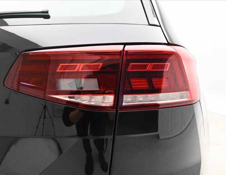 Volkswagen Passat Kombi 1,4 l 115 kw