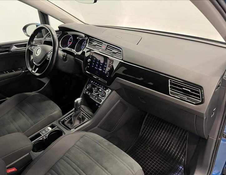 Volkswagen Touran MPV 1,5 l 110 kw