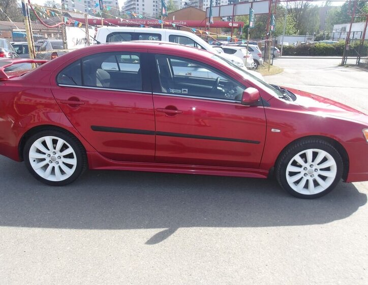 Mitsubishi Lancer Sedan / Limuzína 2,0 l 103 kw
