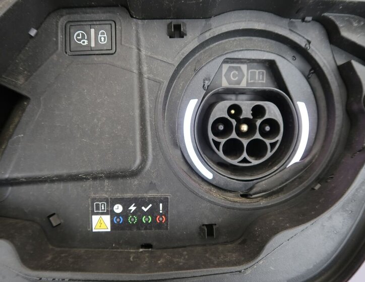 DS Automobiles DS9 Sedan / Limuzína 1,6 l 147 kw