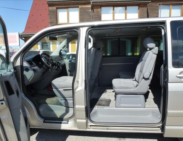 Volkswagen Multivan 13