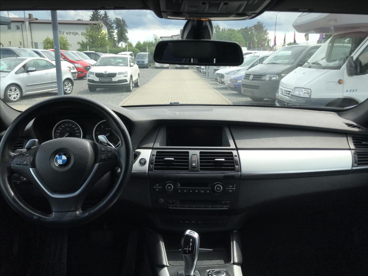 BMW X6 Kombi 3,0 l 180 kw