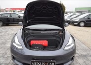 Tesla Model 3 Sedan 0,0 366 kw