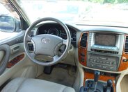 Toyota Land Cruiser 23