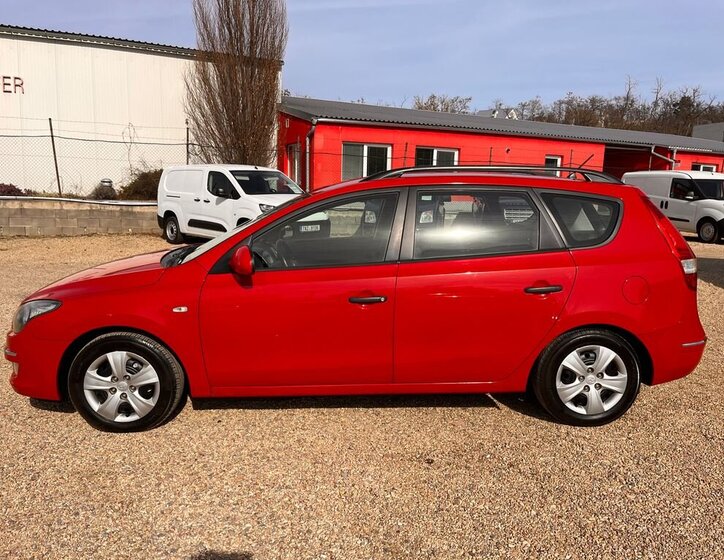 Hyundai i30 Kombi 1,6 l 66 kw