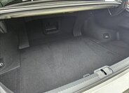 Lexus ES 300h Sedan / Limuzína 2,5 l 160 kw