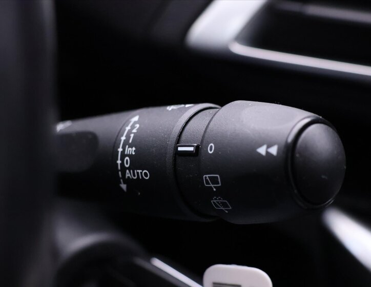 Peugeot 5008 SUV / Terénní 1,2 l 96 kw