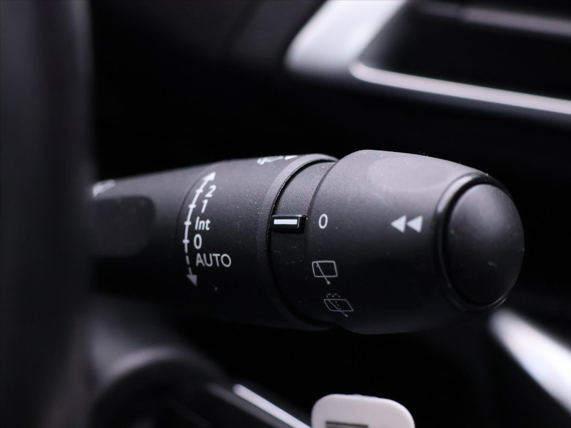 Peugeot 5008 SUV / Terénní 1,2 l 96 kw