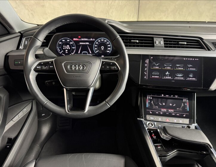 Audi e-tron SUV 0,0 300 kw