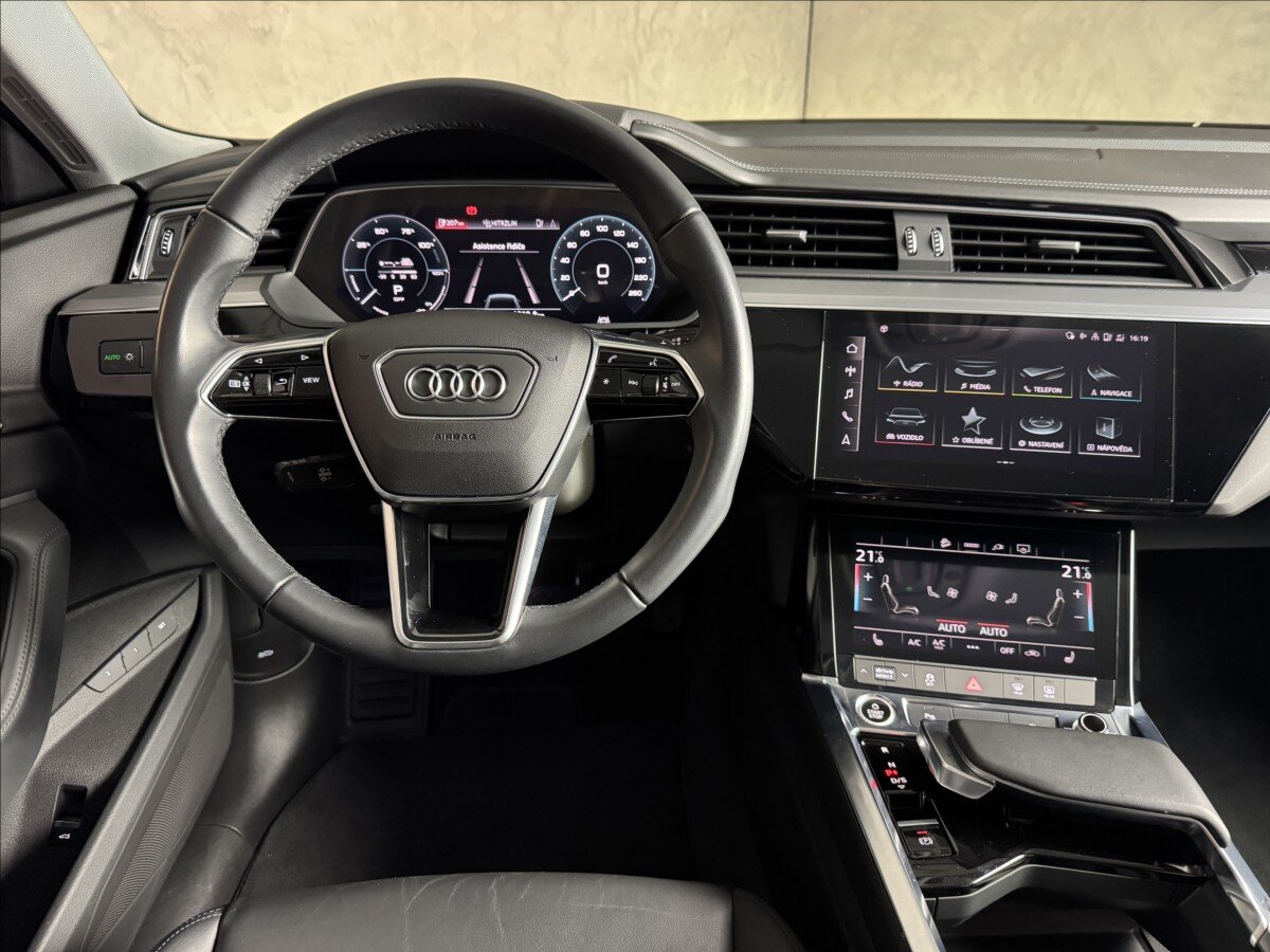 Audi e-tron SUV 0,0 300 kw