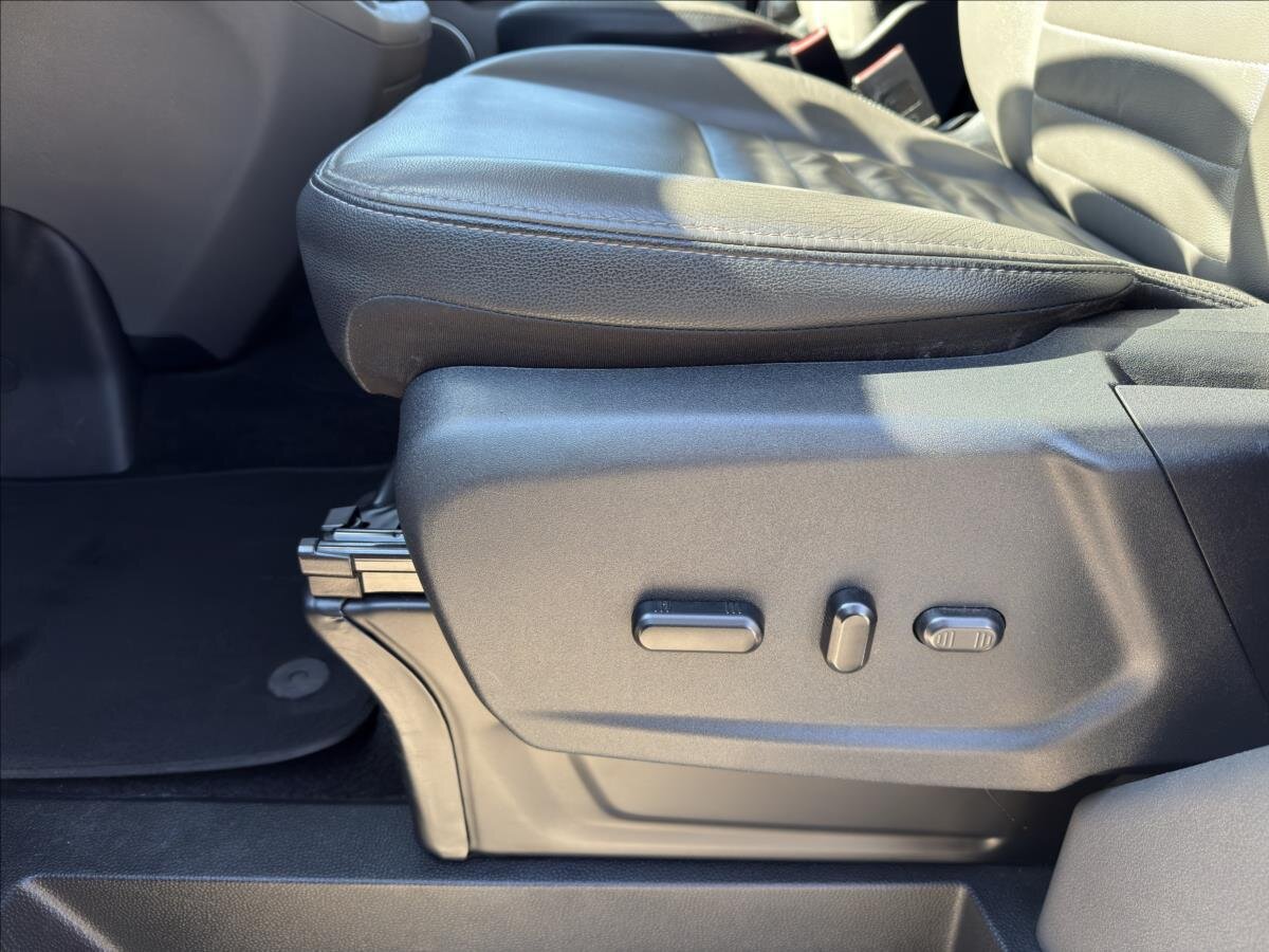 Ford Tourneo Custom Kombi 2,0 l 136 kw