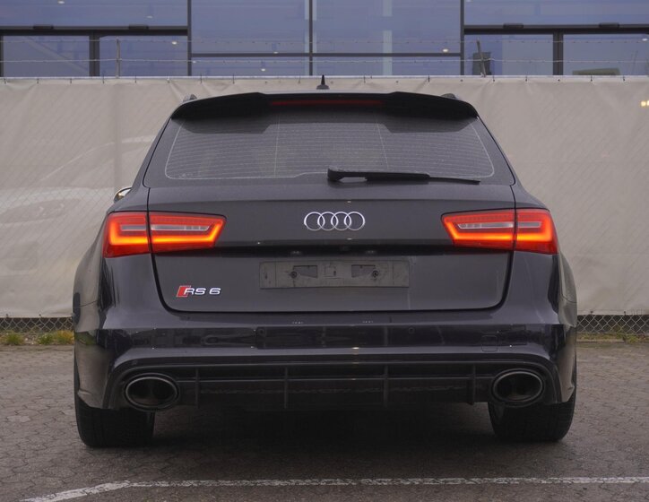Audi RS 6 Hatchback 4,0 l 412 kw