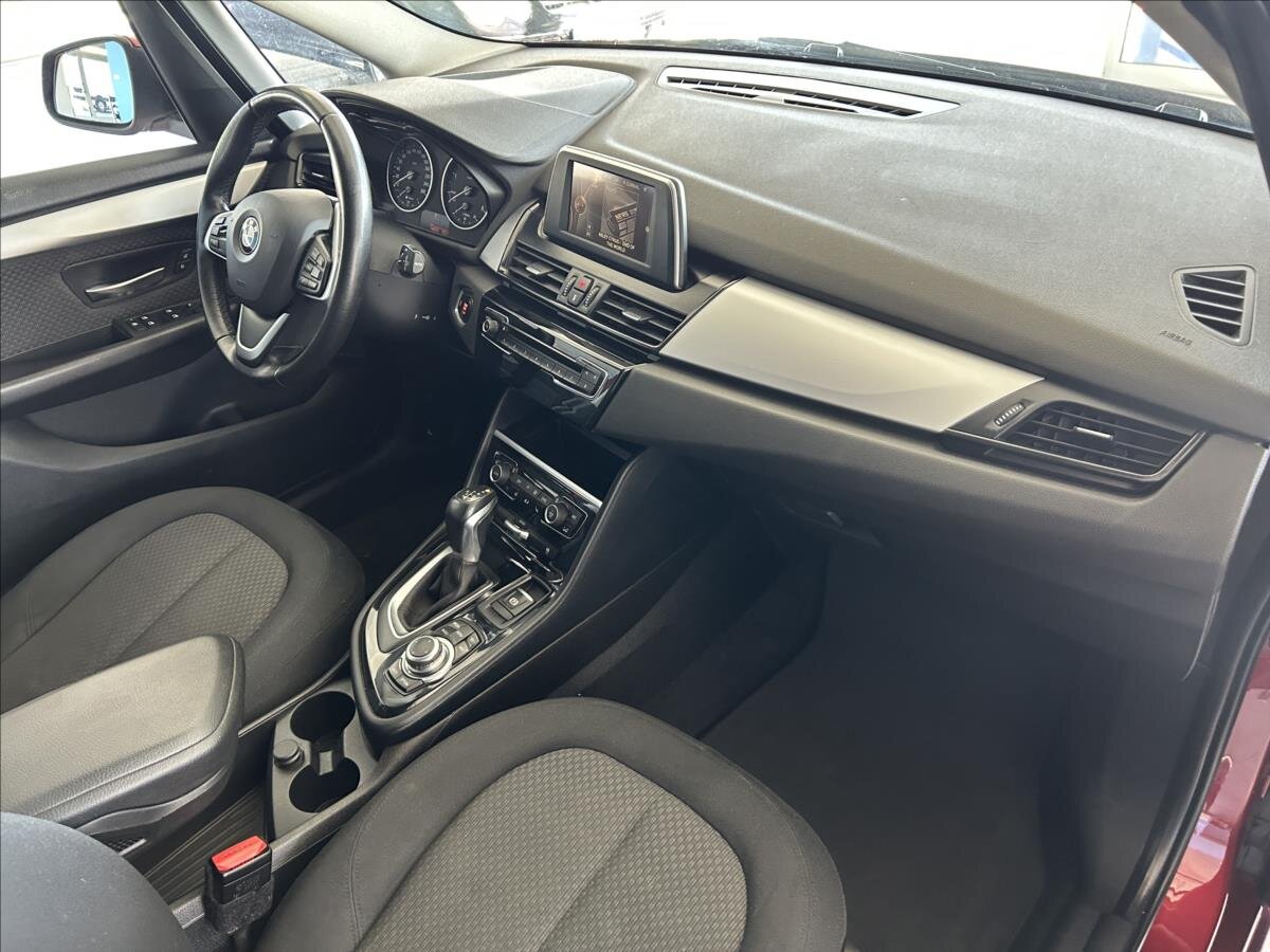BMW Řada 2 MPV 2,0 l 110 kw