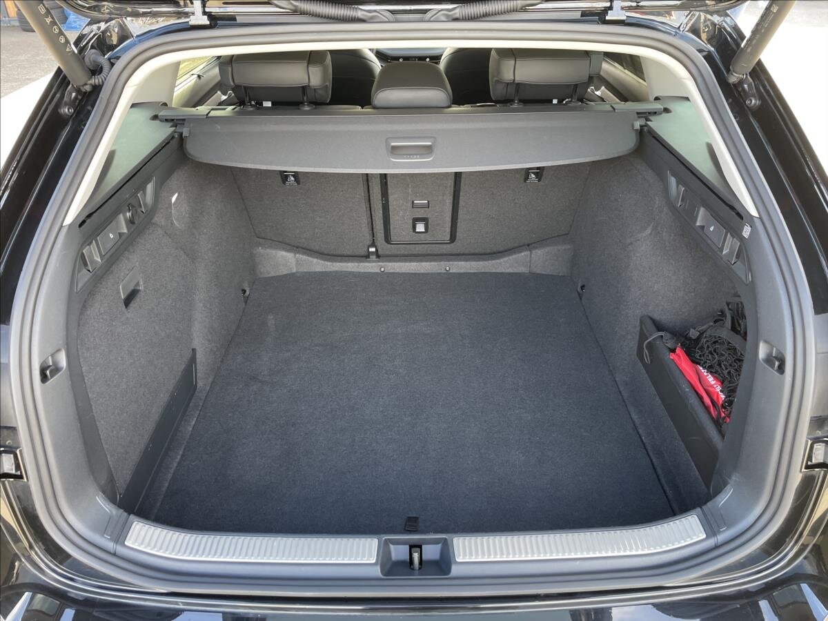 Škoda Superb Kombi 2,0 l 110 kw