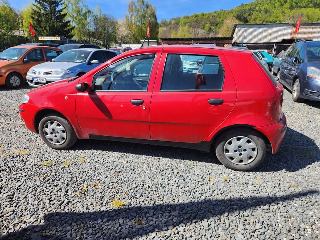 Fiat Punto Hatchback 1,2 l 44 kw