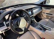 Jaguar XF Sedan / Limuzína 2,0 l 132 kw