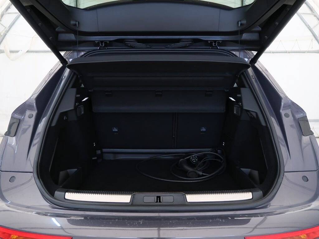 DS Automobiles DS7 Crossback SUV / Terénní 1,6 l 133 kw