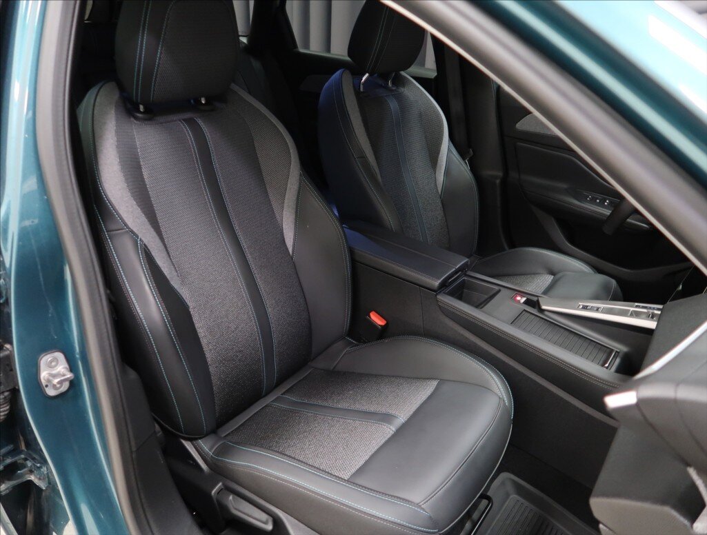 Peugeot 308 Kombi 1,2 l 100 kw