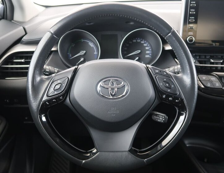 Toyota C-HR 15