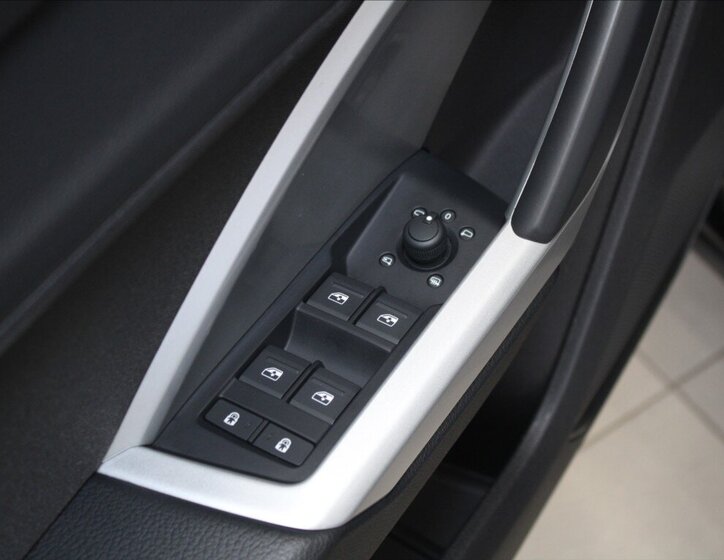 Audi Q3 SUV / Terénní 2,0 l 110 kw