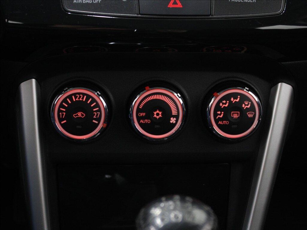 Mitsubishi Lancer Liftback 1,6 l 86 kw