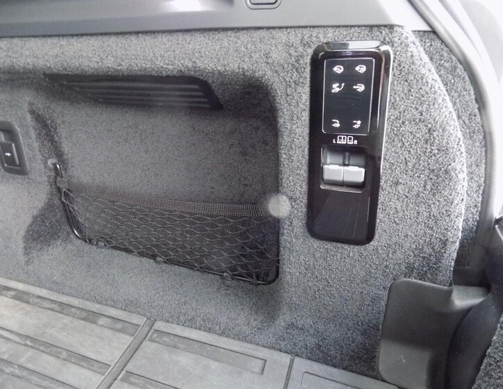 Land Rover Range Rover SUV 4,4 l 390 kw