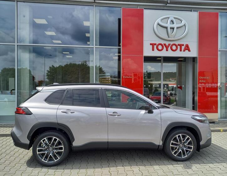 Toyota Corolla Cross 6